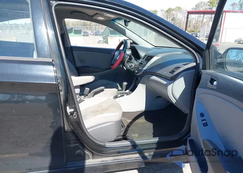 2015 Hyundai Accent Gls z USA, uszkodzony, nr VIN KMHCT4AE4FU821539